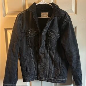 Aeropostale Black Lightweight Jacket with Classic Design and Vintage Look